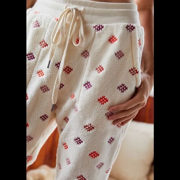 Anthropologie Daily Practice Embroidered Fuzzy Lounge Pants White - Picture 3 of 3